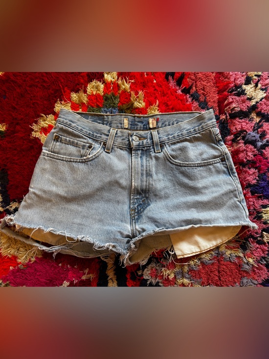 Levi's Pants - Y2K Vintage Levi’s 100% Cotton Light Wash Cut Off Jeans Sz M